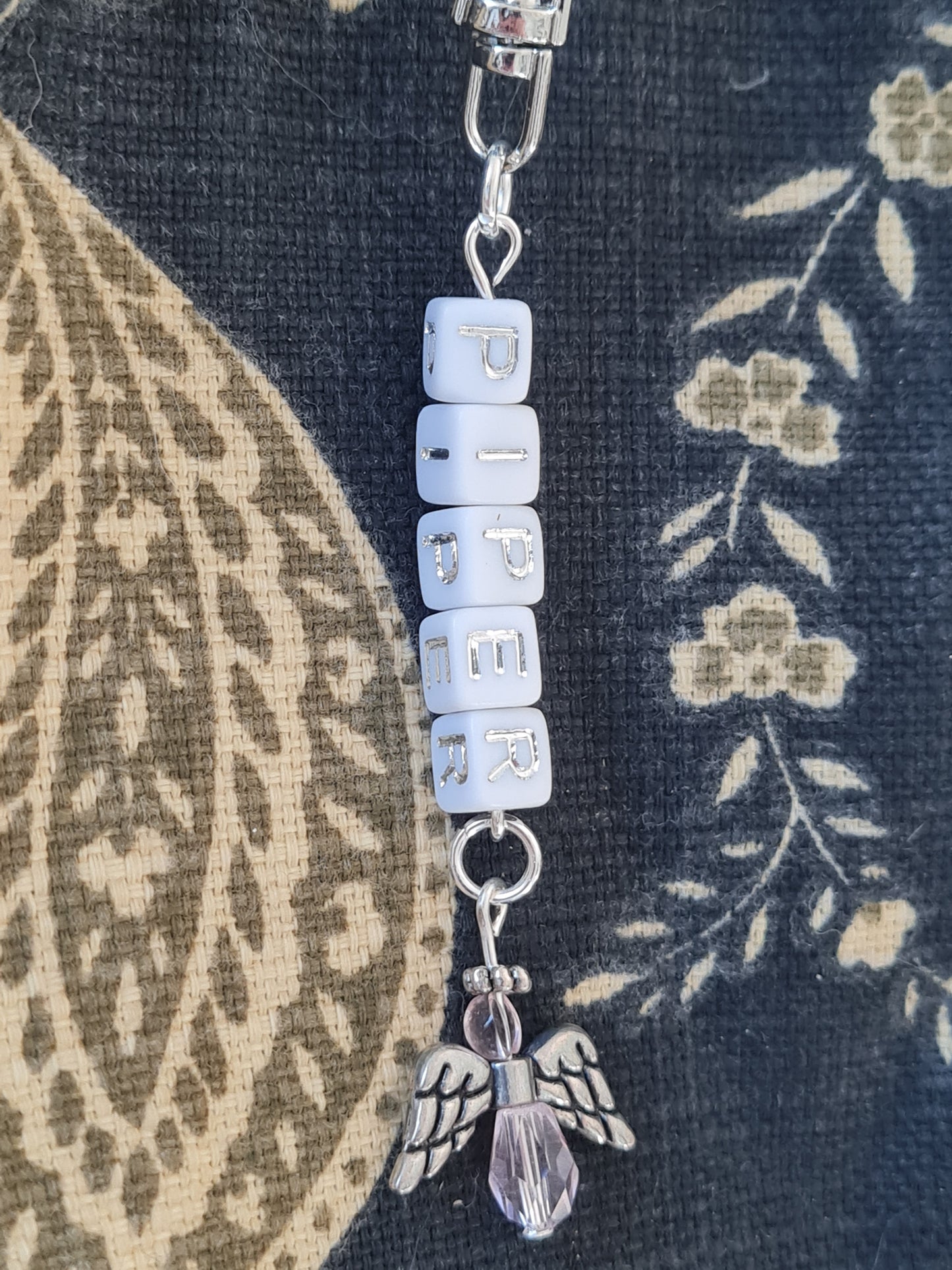 Aesthetic Custom Name Bag Charm - Personalized Keychain for School Backpacks and Handbags - Trendy Bag Accessory