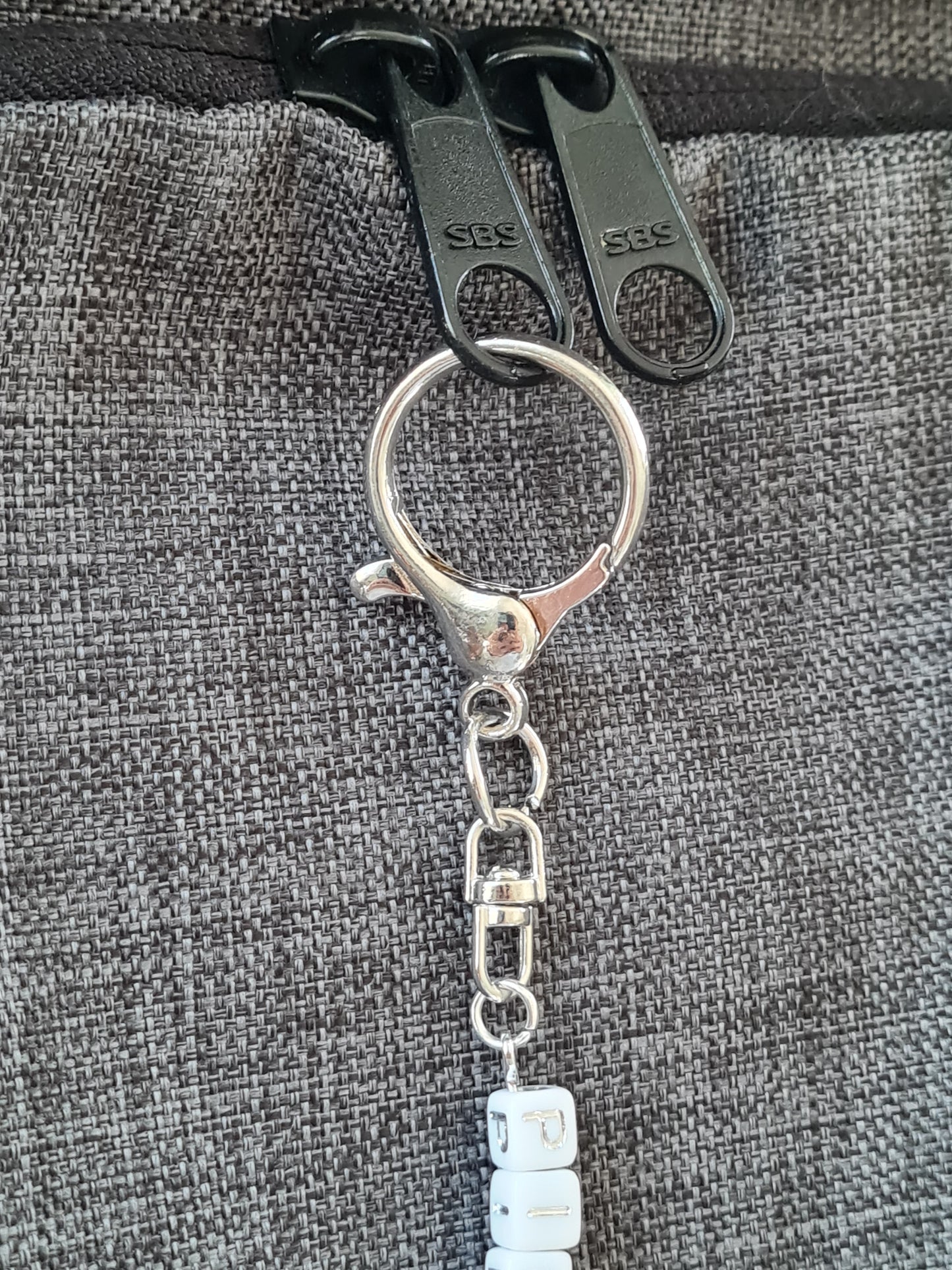 Aesthetic Custom Name Bag Charm - Personalized Keychain for School Backpacks and Handbags - Trendy Bag Accessory