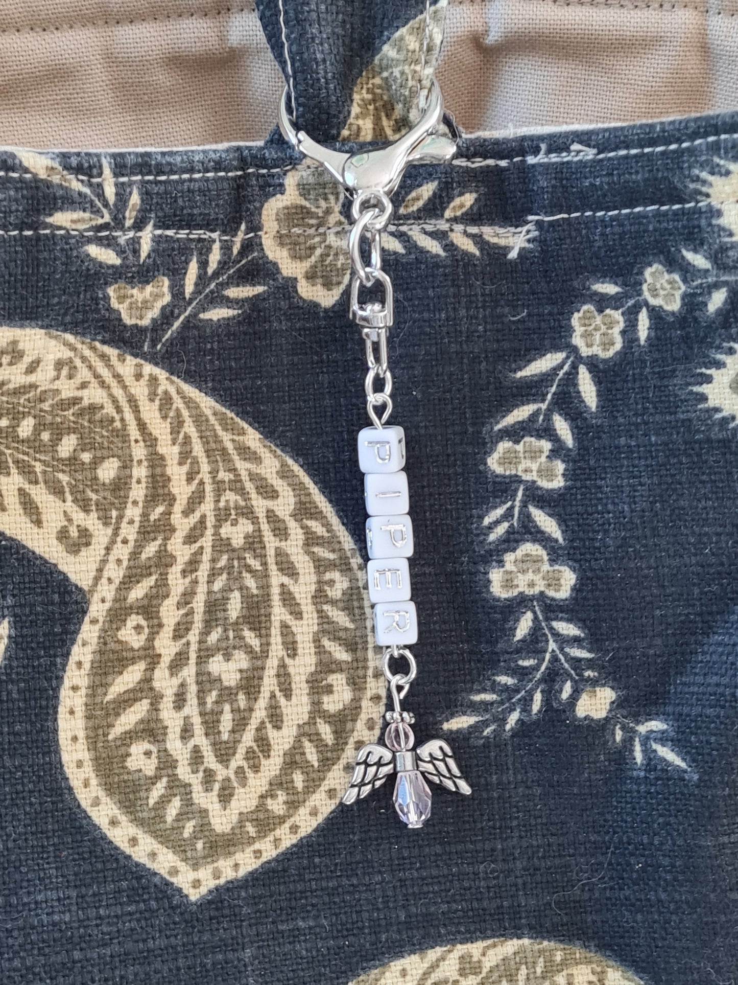 Aesthetic Custom Name Bag Charm - Personalized Keychain for School Backpacks and Handbags - Trendy Bag Accessory