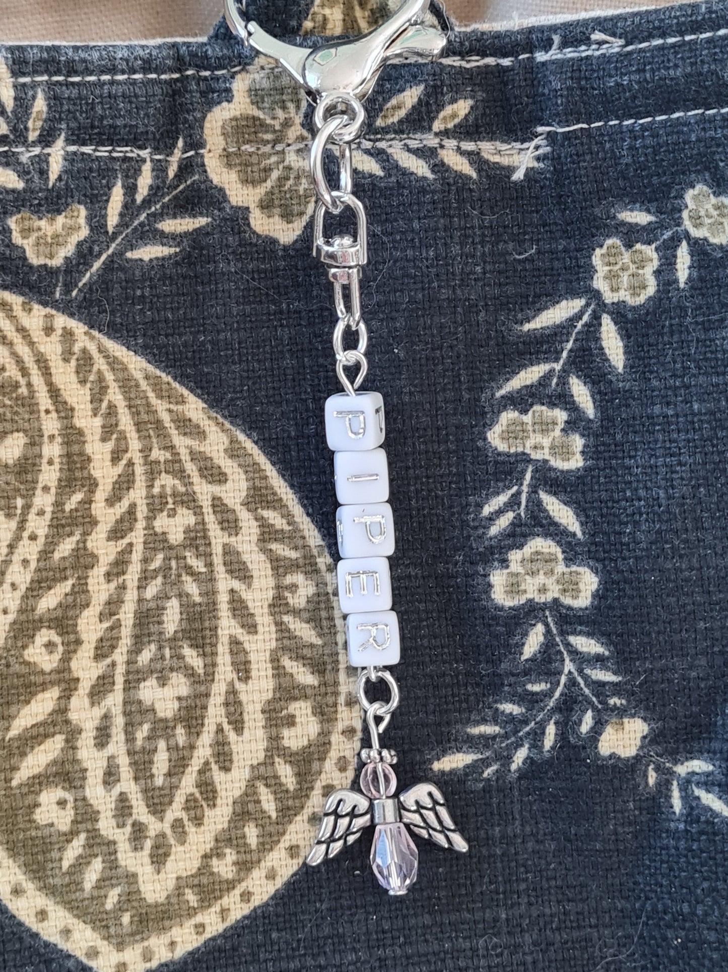 Aesthetic Custom Name Bag Charm - Personalized Keychain for School Backpacks and Handbags - Trendy Bag Accessory