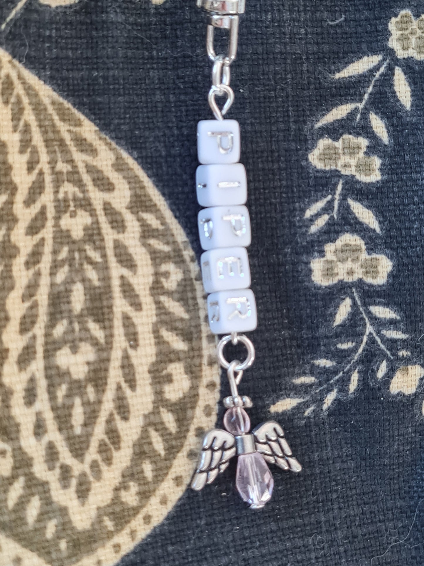 Aesthetic Custom Name Bag Charm - Personalized Keychain for School Backpacks and Handbags - Trendy Bag Accessory