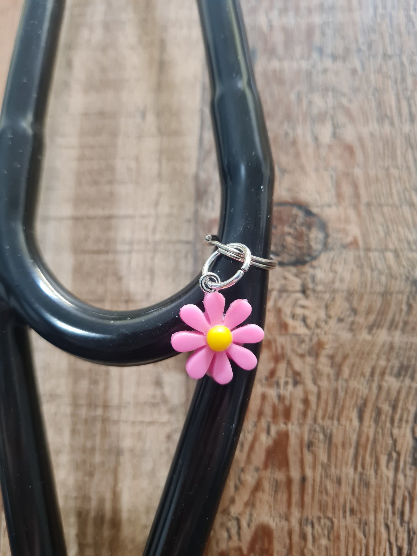 Daisy ~ Stethoscope Charm ~  RN Charm ~ Medical Stethoscope Charm  ~ Physician Charm ~ Stethoscope Tag ~ OT ~ RT ~ Flower Charm