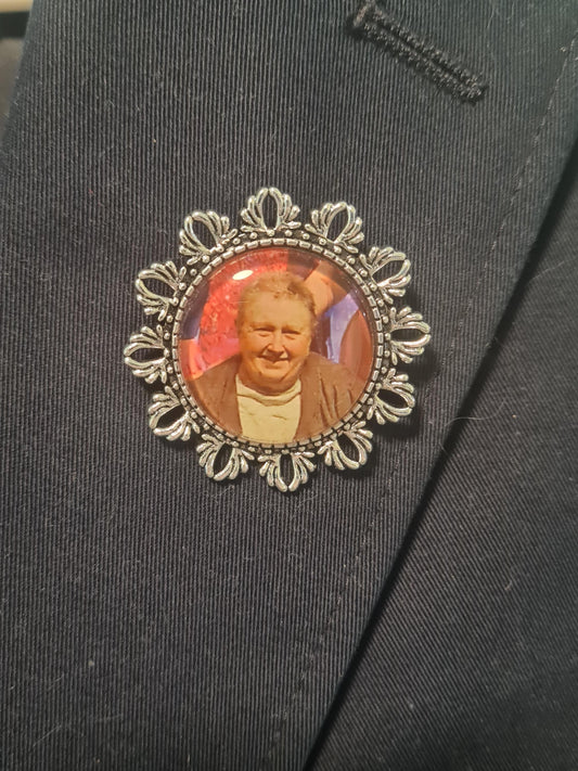 Memorial Lapel Pin Groom Gift - Wedding Boutonniere Remembrance Charm - Custom Photo Tribute for Late Father or Grandfather - Suit Accessory