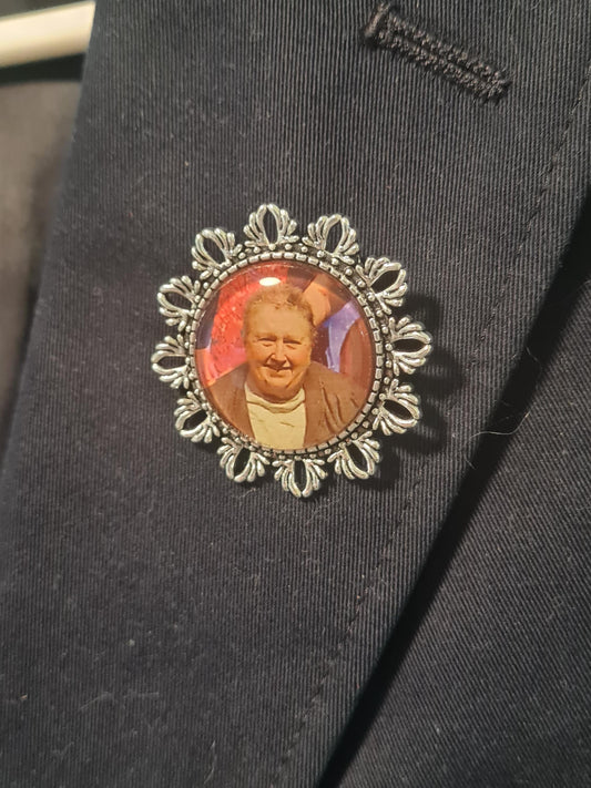 Memorial Lapel Pin Groom Gift - Wedding Boutonniere Remembrance Charm - Custom Photo Tribute for Late Father or Grandfather - Suit Accessory
