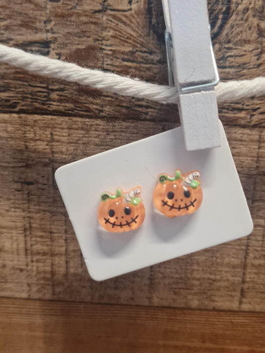 Halloween Earrings ~ Pumpkin Earrings ~ Jack O Lantern Earrings ~ Cute Earrings ~ Fun Earrings ~ Carved Pumpkin Earrings ~ Post Earrings