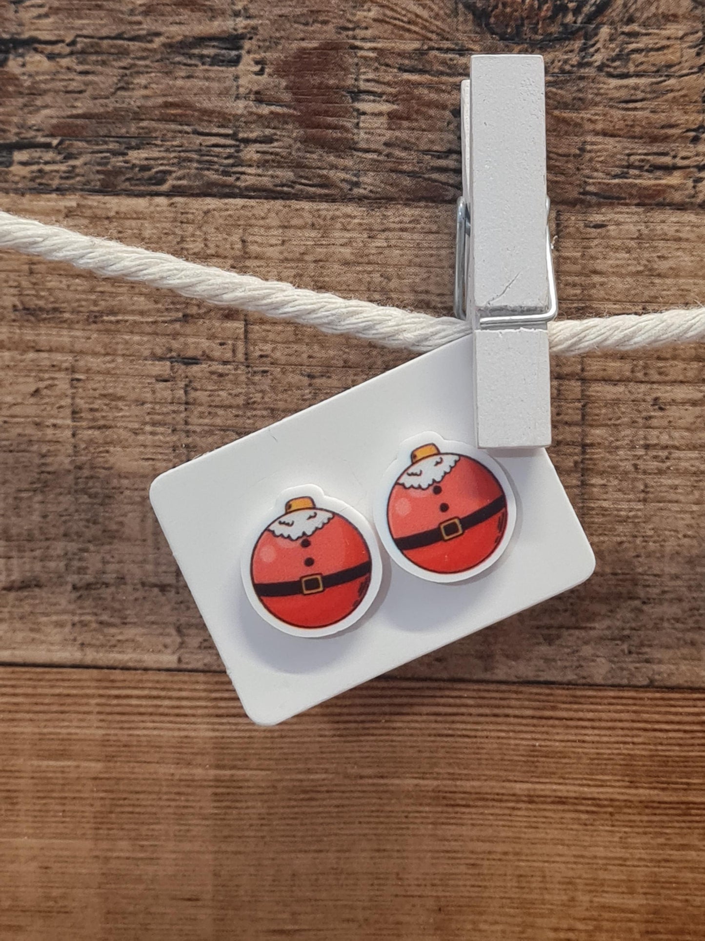 Santa Earrings ~ Christmas Earrings ~ Holiday Earrings ~ Xmas Earrings ~ Kids Earrings ~ Christmas Jewelry~ Smiley Face Santa Earrings